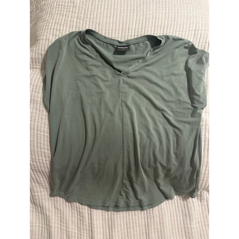 32 Degrees Cool Womens V-Neck Short Sleeve Tee Sage Green Medium